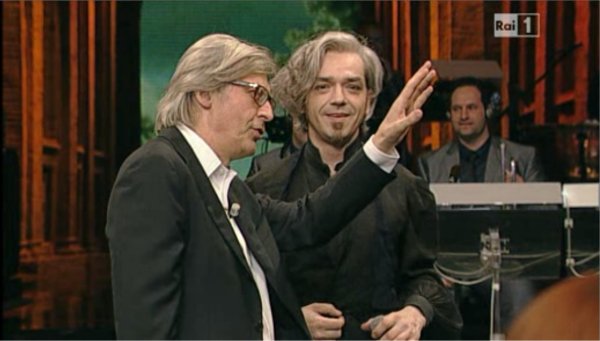 Flop di Sgarbi, la Rai chiude il programma dopo la prima puntata