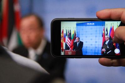 Immagine di La vita in diretta su Periscope? Il sociologo: &#039;&#039;Si rischia il disorientamento&#039;&#039;