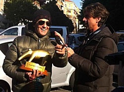 Immagine di Il paradosso - Tapiro d'Oro a Fiorello per aver fatto ''solo'' il 40% di share - Scopri su Televisione