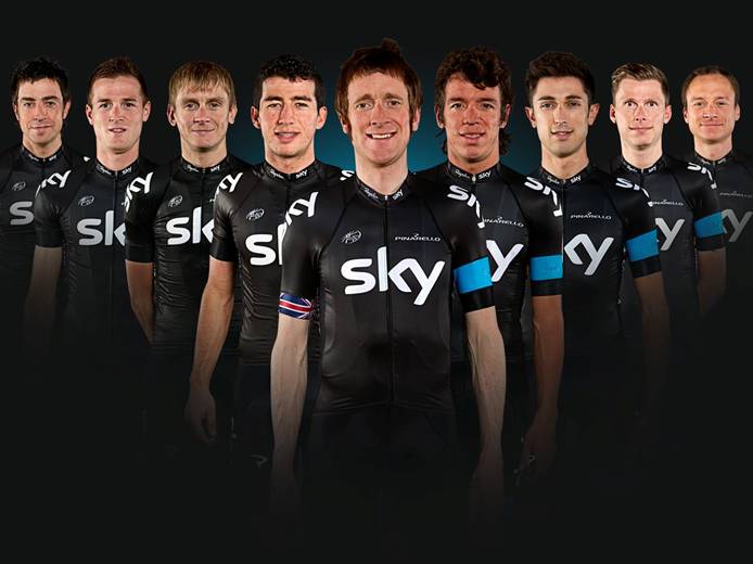 Da sinistra verso destra: Xavier Zandio, Salvatore Puccio, Kanstantsin Siutsou, Sergio Henao, Bradley Wiggins (C), Rigoberto Uran, Dario Cataldo, Christian Knees, Danny Pate