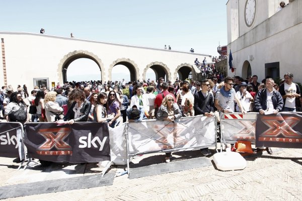 X-Factor riparte da Napoli: 15 mila aspiranti popstar in avvio di casting