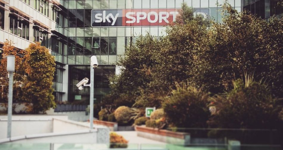 Sky Sport, Serie A Diretta 5a Giornata - Palinsesto e Telecronisti Calcio - immagine di copertura per i programmi TV
