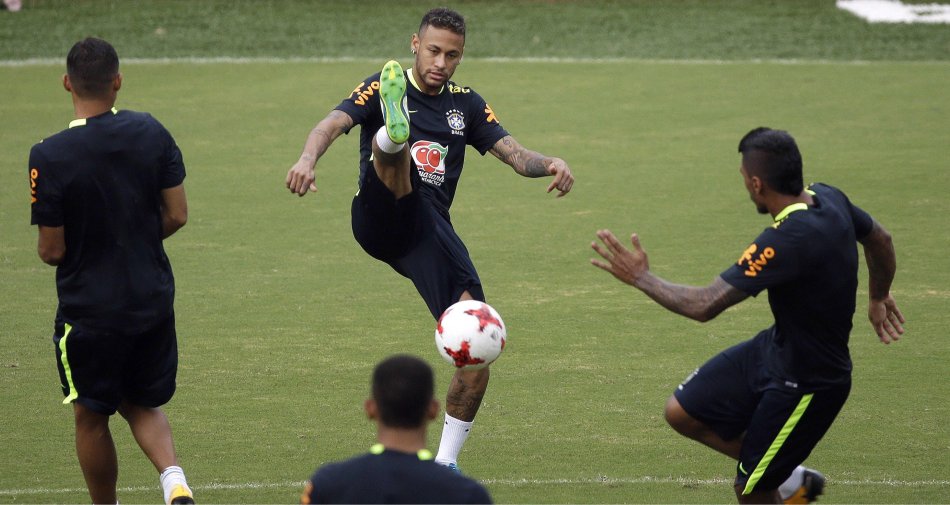 Sky Sport, Sud America Mondiali 2018 Diretta 16a Giornata - Palinsesto e Telecronisti Calcio - immagine di copertura per i programmi TV