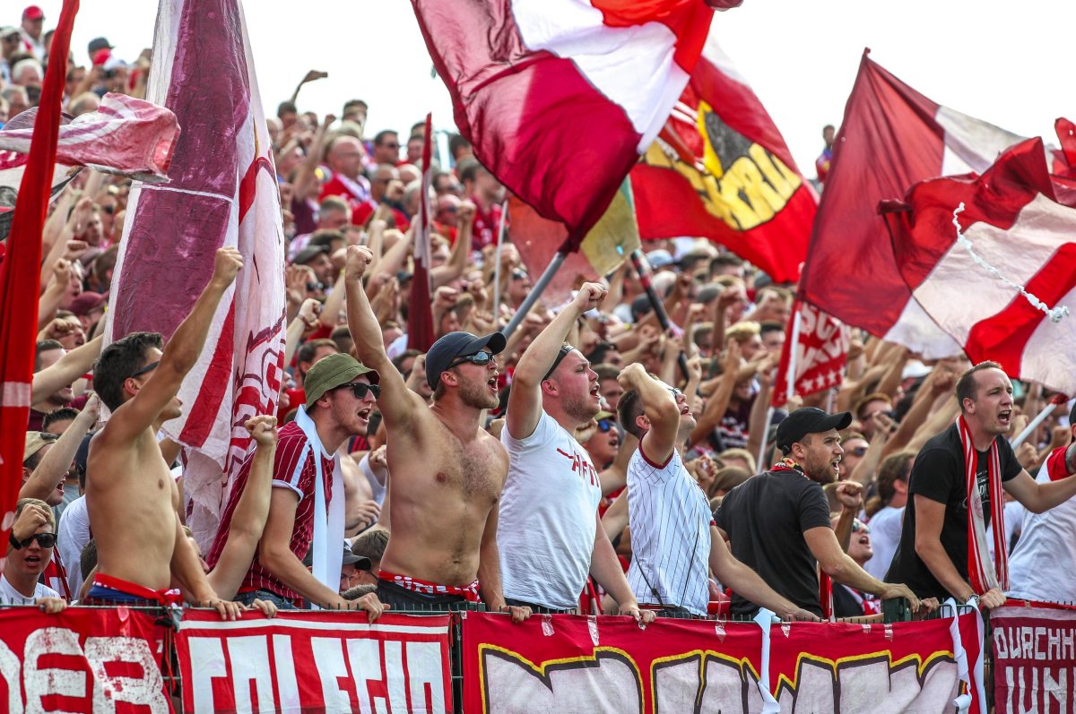 Calcio Estero Sky Sport - Programma e Telecronisti 3a giornata Premier e 1a Bundesliga - immagine di copertura per i programmi TV