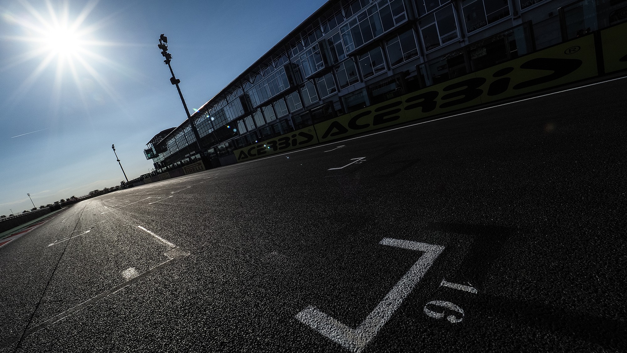 Sky Sport MotoGP e TV8, Diretta SuperBike Round Francia (27 - 29 Settembre ) - immagine di copertura per i programmi TV