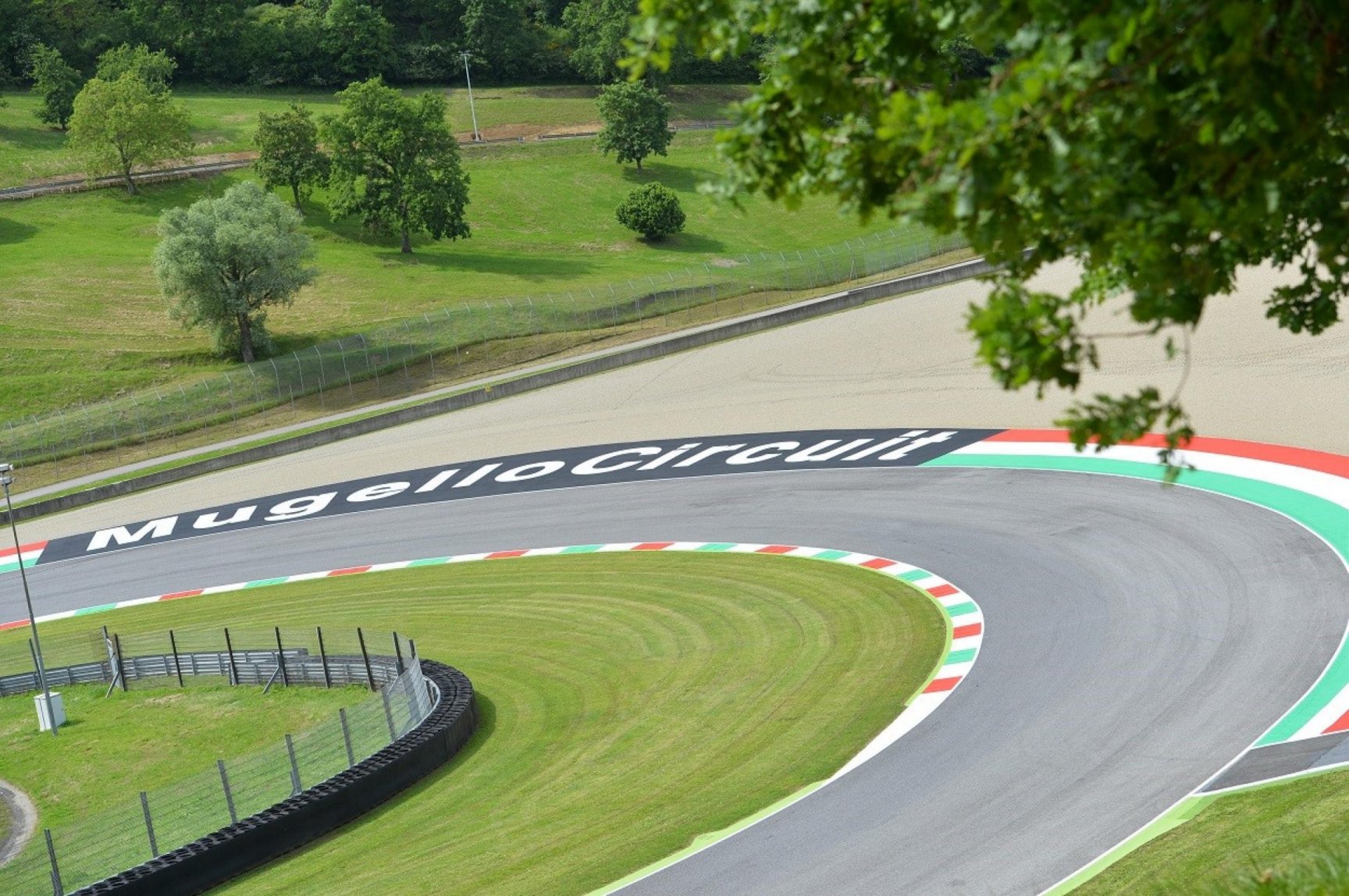 Foto - Sky Sport F1, Diretta Gp Toscana 2020 (10 - 13 Settembre). Mugello LIVE su TV8