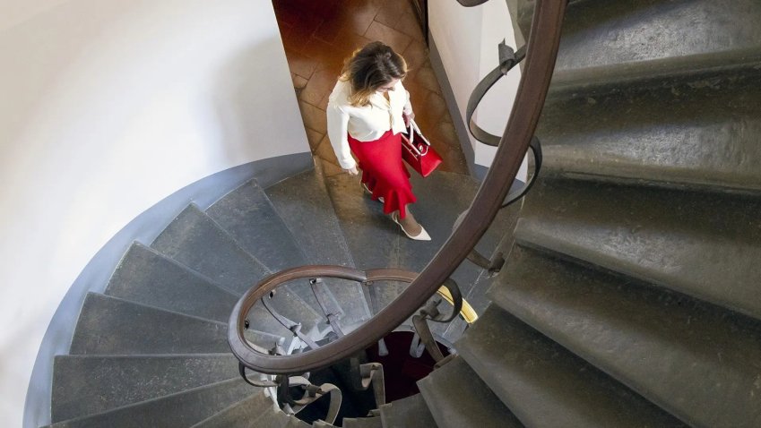 Mercoledi 24 Novembre 2021 Sky e Premium Cinema, Anna Rosenberg - immagine di copertura per i programmi TV