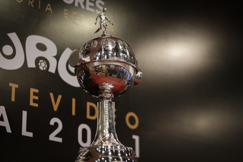 Calcio Estero DAZN, Programma e Telecronisti dal 26 al 29 Novembre 2021 - immagine di copertura per i programmi TV