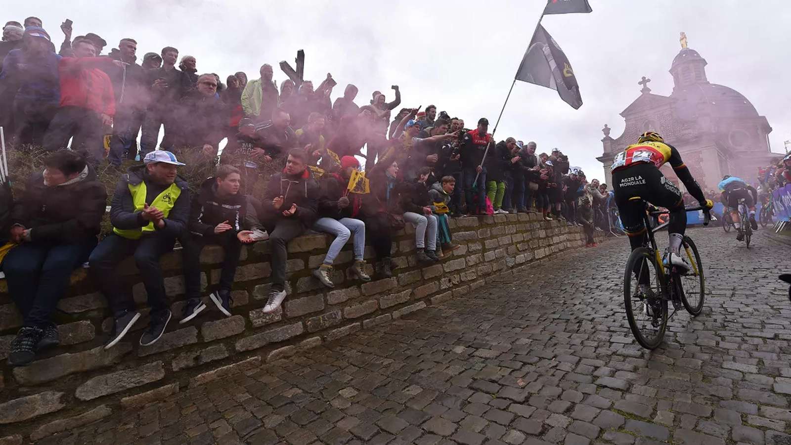 Foto - Domenica Rai Sport, 3 Aprile 2022 | diretta Ciclismo Giro delle Fiandre, Pallavolo, Basket