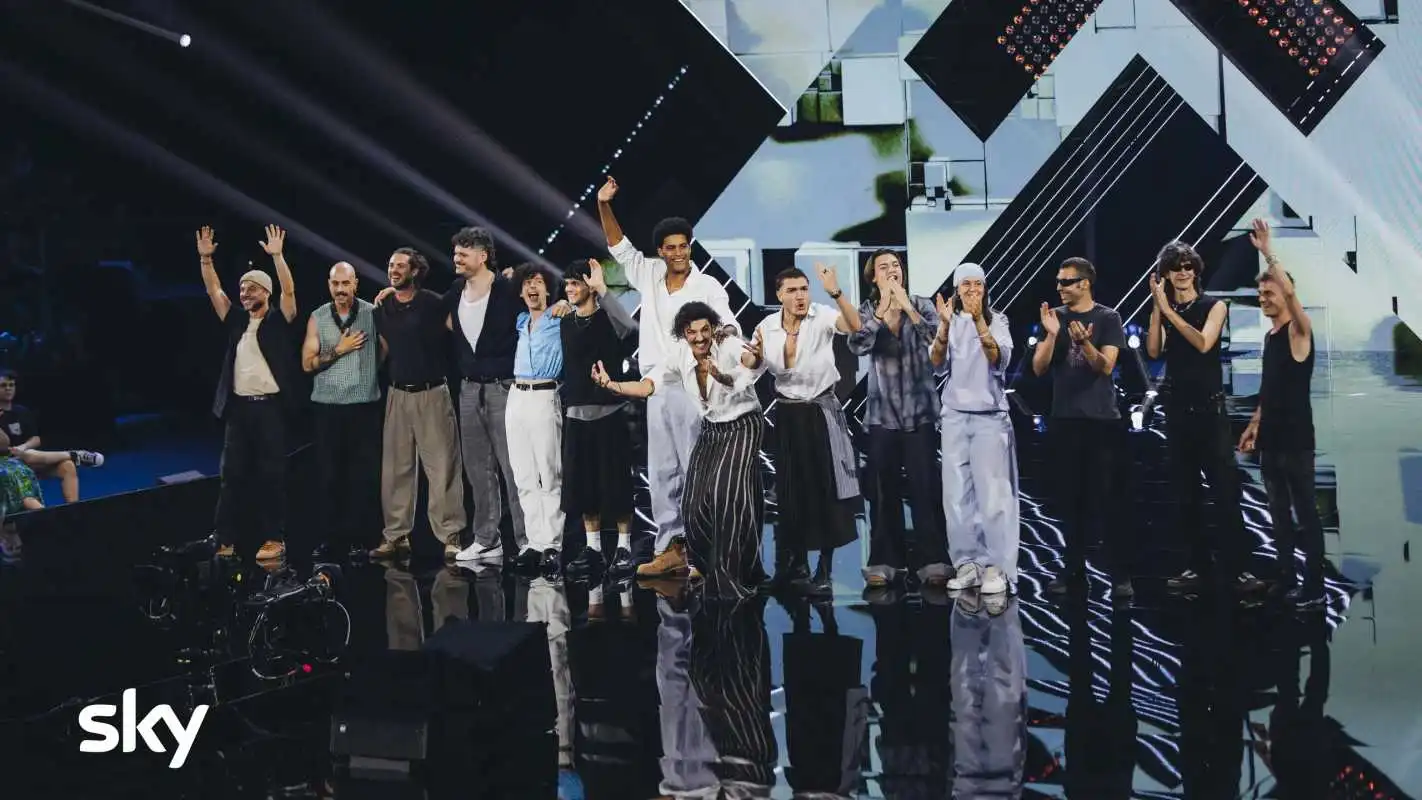 Guida TV Sky e NOW 19 25 Ottobre: X Factor Live Show, Flight Risk, GialappaShow, My Mom Jayne Guida TV Sky e NOW 19 25 Ottobre: X Factor Live Show, Flight Risk, GialappaShow, My Mom Jayne
