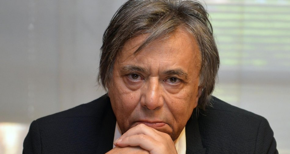 Immagine di Freccero provoca: «Stop al varietà, Rai acquisti tutti i diritti del calcio» - Scopri di più su Televisione