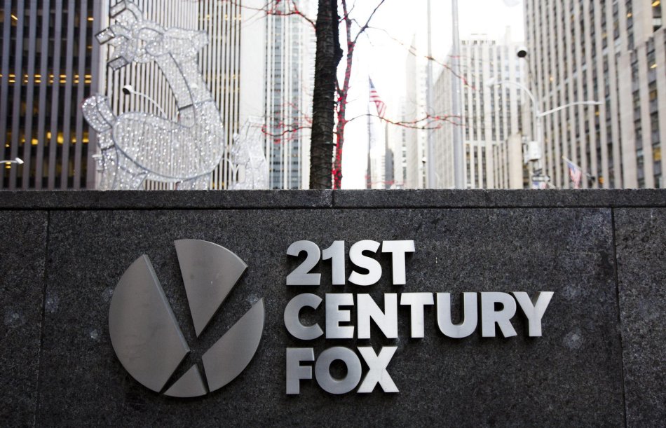 Foto - Comcast ci riprova, 60 mld dollari per strappare Fox a Disney. Su sfondo destini Sky