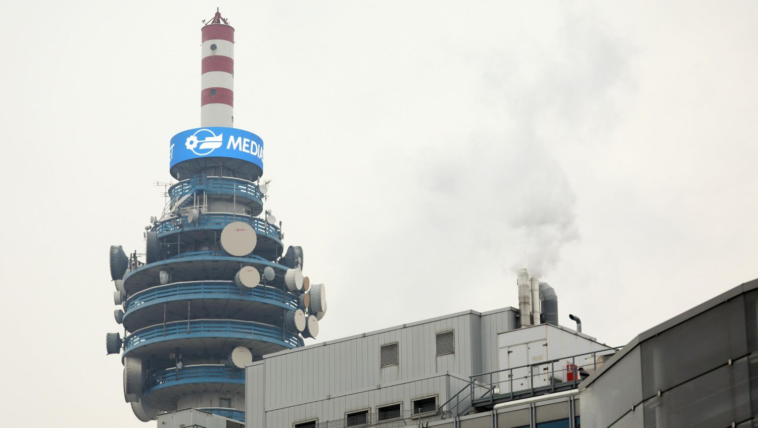 Immagine di Mediaset trasferisce la sua sede legale in Olanda costituendo holding  - Scopri di più su Economia