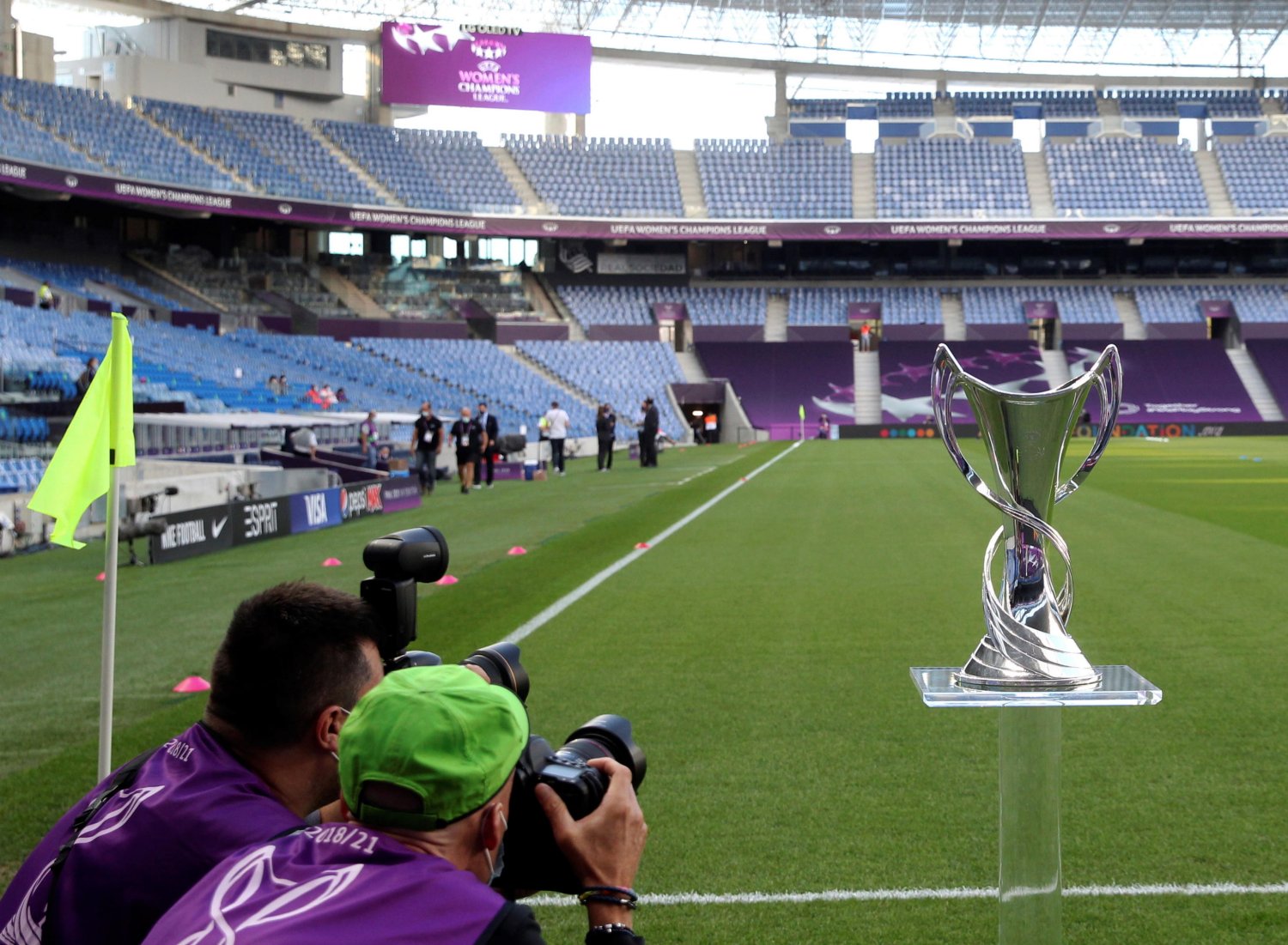 Visualizza: UEFA Women’s Champions, su Sky Juventus - Lione e Fiorentina - Slavia Praga su Digital-News.it Immagine di UEFA Women’s Champions, su Sky Juventus - Lione e Fiorentina - Slavia Praga - Scopri di più su Sky Italia