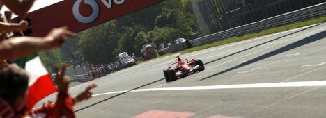 Immagine di L'emozione del Gp d'Italia di F1 in multiregia su Sky Sport 2 - Scopri di più su Sky Italia