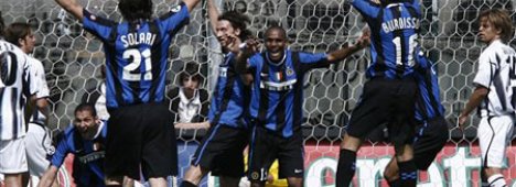 Foto - 18� giornata Serie A: trasferta Inter a Siena, Juve a Catania, Milan-Napoli