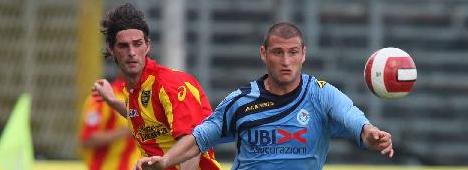 Immagine di Serie B Play Off Finale andata: Albinoleffe v Lecce (diretta SKY Calcio 1) - Scopri di più su Sport