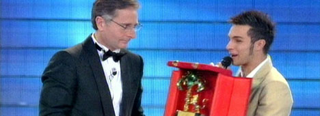 Immagine di Marco Carta � il vincitore della 59esima edizione del Festival di Sanremo! - Scopri di più su Televisione