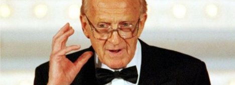 Immagine di In ricordo di Raimondo Vianello: come cambiano i palinsesti tv di oggi e domani - Scopri di più su Televisione