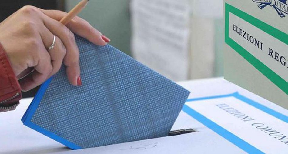 Immagine di Elezioni Regionali 2015 | Speciali in diretta tv Rai, Mediaset, La7 e SKY TG24 HD - Scopri di più su Televisione