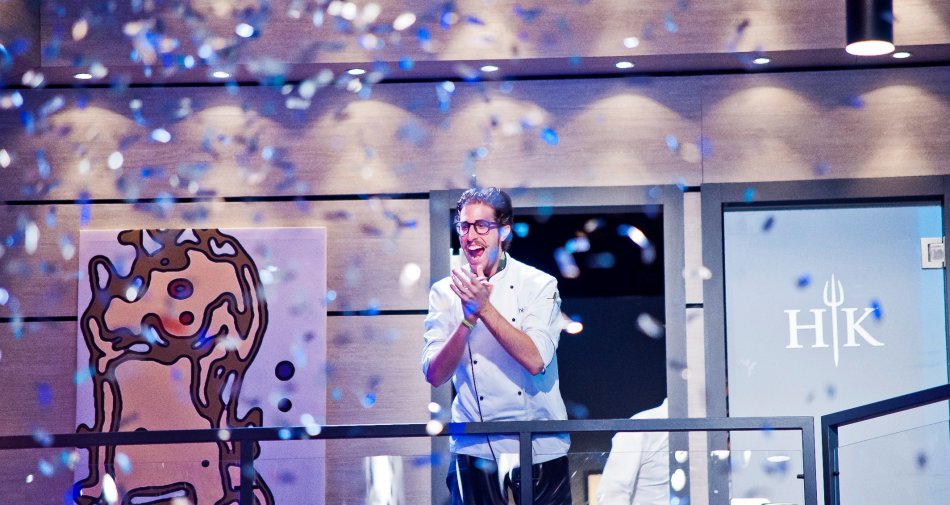 Mirko Ronzoni è il vincitore di Hell's Kitchen Italia. 460 mila su Sky Uno per festeggiarlo