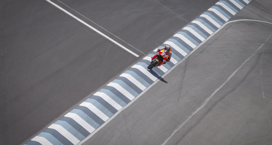 Immagine di MotoGP Indianapolis 2015, Gara - Diretta Sky Sport 1 HD, Sky MotoGP HD e Cielo Tv - Scopri di più su Sky Italia