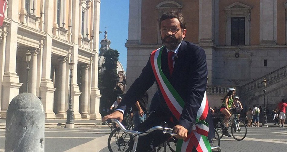 Immagine di Stasera al via Striscia la Notizia, questi i temi della prima puntata su Canale 5 - Scopri di più su Televisione