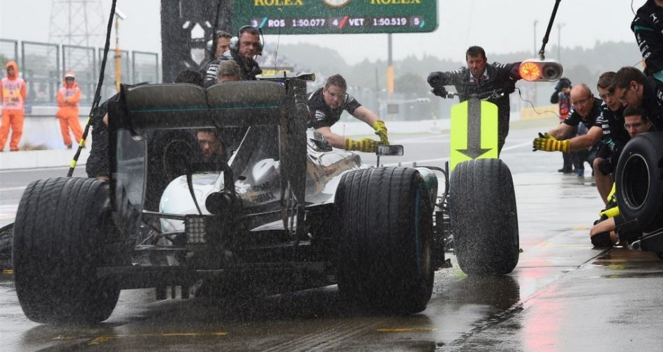Immagine di F1 Giappone 2015, Qualifiche (diretta Sky Sport F1 HD e differita Rai 2 / HD) - Scopri di più su Sport