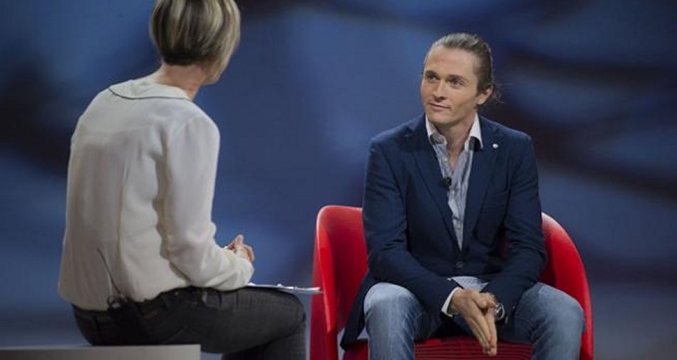 Immagine di OpenSpace, parte su Italia 1 il primo social talk condotto dalla 'iena' Nadia Toffa - Scopri di più su Televisione