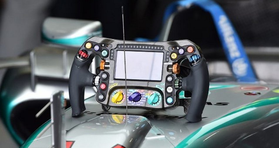Immagine di F1 Brasile 2015, Qualifiche - Diretta Sky Sport F1 HD e Rai 2 HD - Scopri di più su Sport