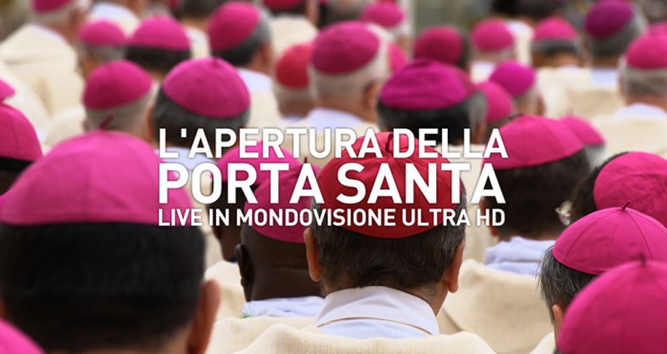 Foto - Tre satelliti Eutelsat per la prima diretta mondiale in Ultra HD per l'apertura della Porta Santa  