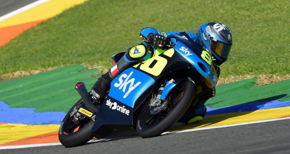 Foto - Premio a Nicolò Bulega, pilota Sky Racing Team VR46 (dal 2016 su Sky Sport MotoGP HD)