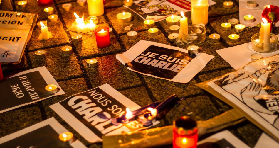 Immagine di A un anno dalla strage di Charlie Hebdo, su Focus il primo attacco che ha sconvolto Parigi  - Scopri di più su Digitale Terrestre