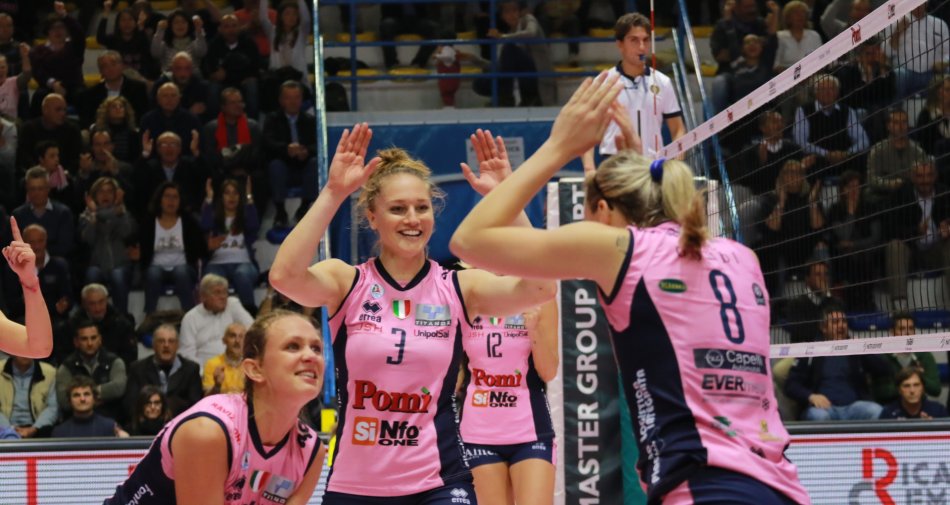 Foto - Volley Femminile, Mediaset Premium acquista la Champions CEV 2015-2016