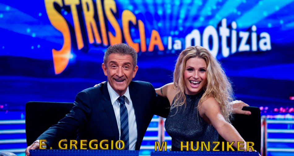 Torna  Michelle Hunziker al fianco di Enzo Greggio a Striscia la Notizia