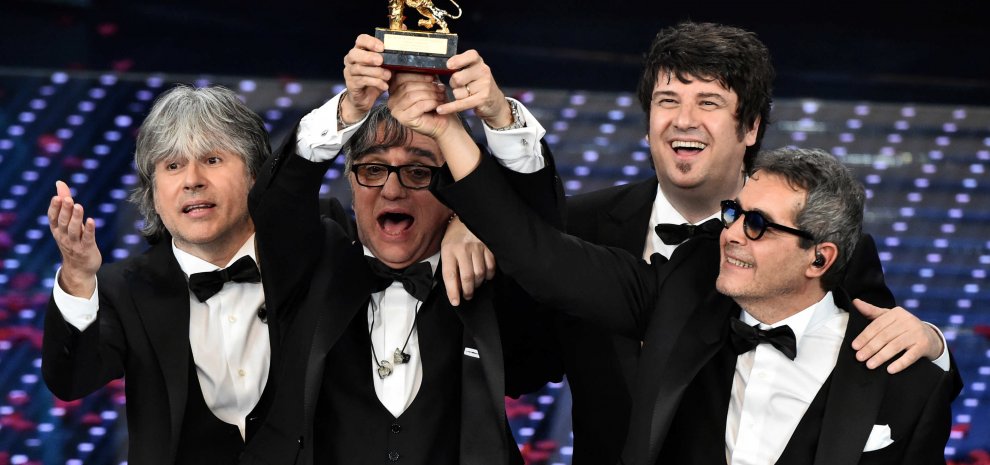 Immagine di #Sanremo2016, boom di ascolti anche per la finale col trionfo degli Stadio - Scopri di più su Televisione