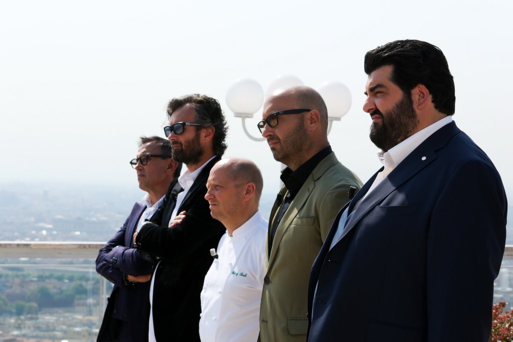 Visualizza: MasterChef, stasera su Sky Uno la semifinale tra Alida, Erica, Lorenzo e Maradona su Digital-News.it Immagine di MasterChef, stasera su Sky Uno la semifinale tra Alida, Erica, Lorenzo e Maradona - Scopri di più su Sky Italia