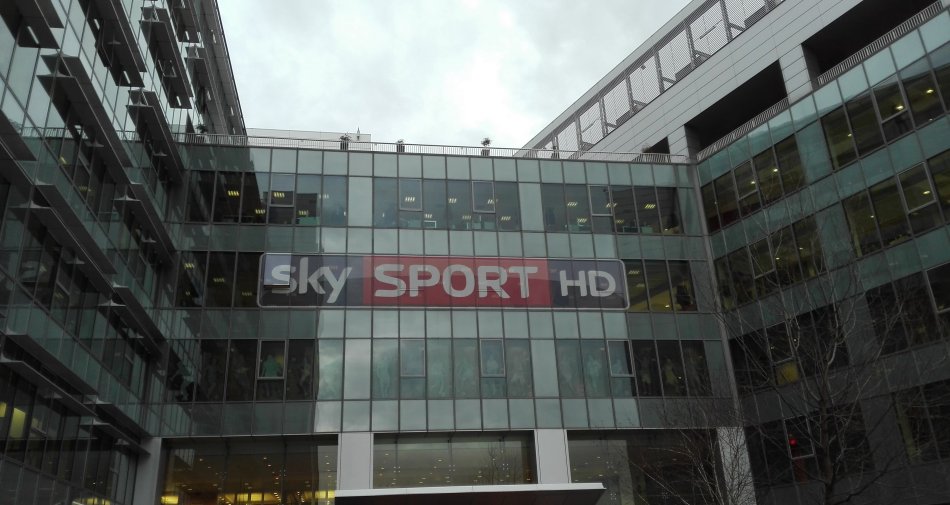 Visualizza: Massimo Corcione alla guida della Direzione Sky Sport, nel team anche Matteo Marani su Digital-News.it Immagine di Massimo Corcione alla guida della Direzione Sky Sport, nel team anche Matteo Marani - Scopri di più su Sky Italia
