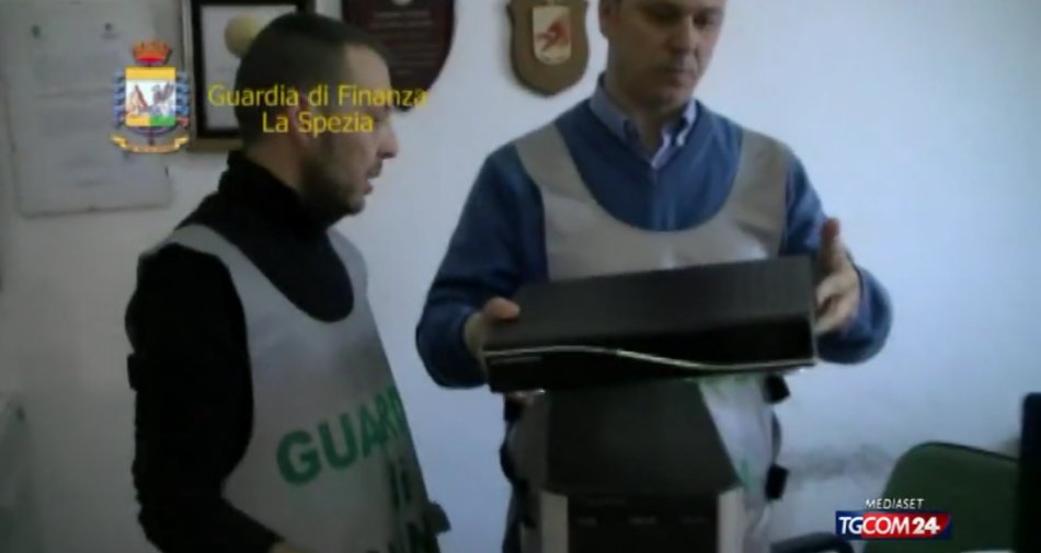 Immagine di Truffa a Sky e Mediaset, abbonamenti via iptv a basso costo: 240 persone denunciate - Scopri di più su Internet e Tv
