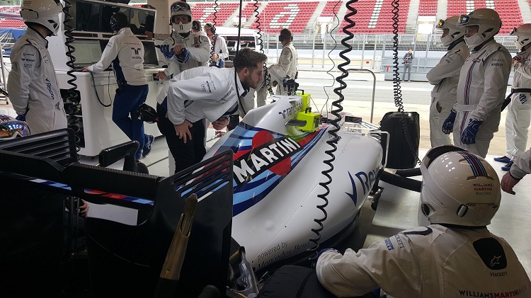 Visualizza: Sky lancia la realtà virtuale, gli spettatori ancora di più protagonisti degli eventi su Digital-News.it Immagine di Sky lancia la realtà virtuale, gli spettatori ancora di più protagonisti degli eventi - Scopri di più su Sky Italia