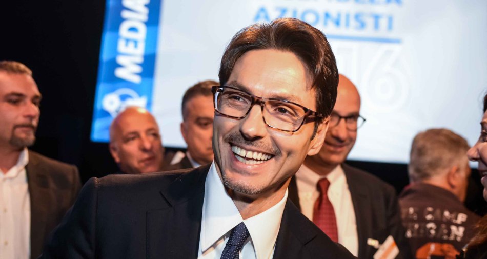 Immagine di Assemblea degli Azionisti Mediaset approva il bilancio 2015 - Scopri di più su Economia