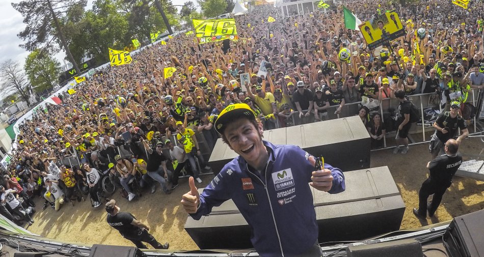 Immagine di MotoGP Francia 2016, Qualifiche - Diretta Sky Sport MotoGP HD e Tv8 - Scopri di più su Sky Italia