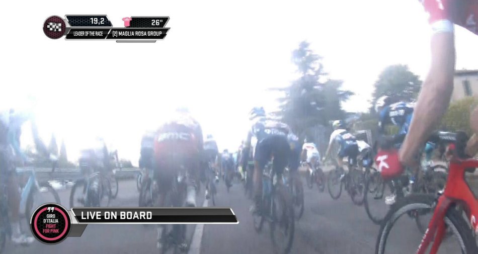 Immagine di Giro d'Italia: per la prima volta immagini in diretta tv dalle bici dei corridori - Scopri di più su Sport