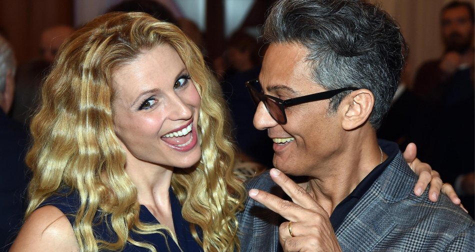 Immagine di Fiorello torna sul piccolo schermo, ma 'non è la Rai'. Vicino l'accordo per l'Edicola su Sky - Scopri di più su Sky Italia