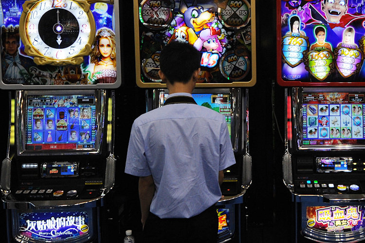 Immagine di Stop alla pubblicità  dei giochi dalle 7 alle 22 sulla tv generalista e canali per minori - Scopri di più su Economia