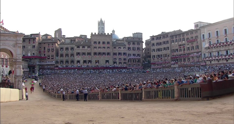 Immagine di Palio di Siena, 16 Agosto 2016 - Diretta tv da Piazza Del Campo Rai 1 ore 18 - Scopri di più su Televisione