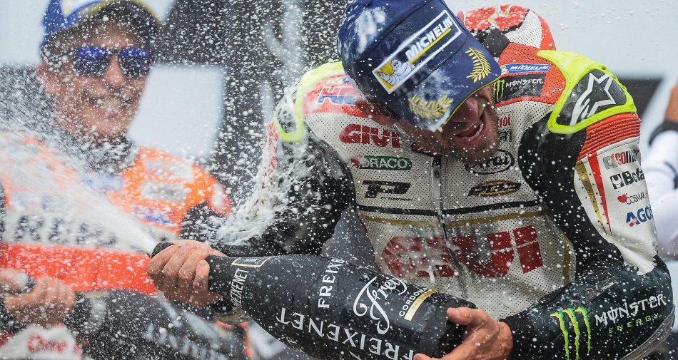 Immagine di Calcio Serie A e MotoGP in primo piano negli ascolti Sky, Tv8 ancora al top durante il GP - Scopri di più su Sky Italia