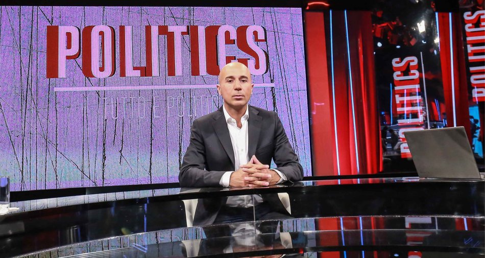 Semprini lancia Politics con una conduzione da mediano. Per lui dalla Rai 150 mila euro annui