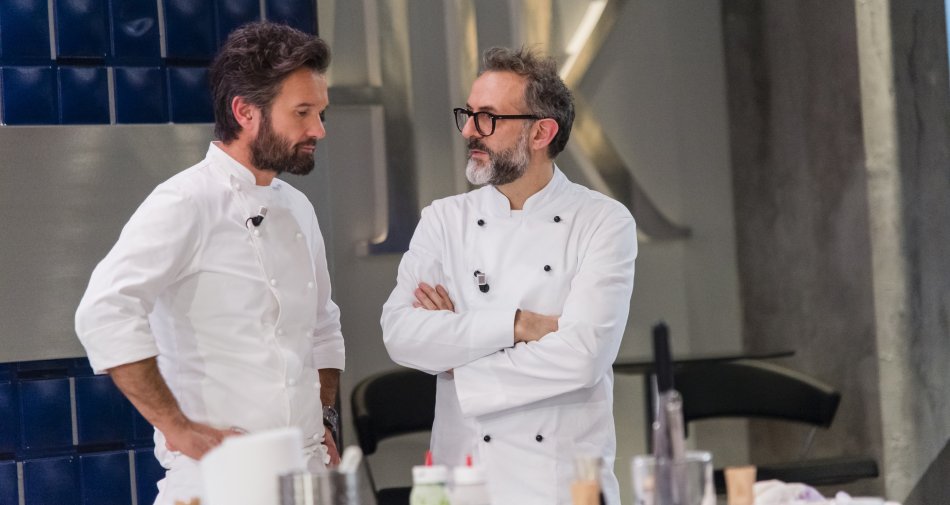 Visualizza: Chef Massimo Bottura sarà ospite speciale su Sky Uno ad Hell's Kitchen Italia su Digital-News.it Immagine di Chef Massimo Bottura sarà ospite speciale su Sky Uno ad Hell's Kitchen Italia - Scopri di più su Sky Italia