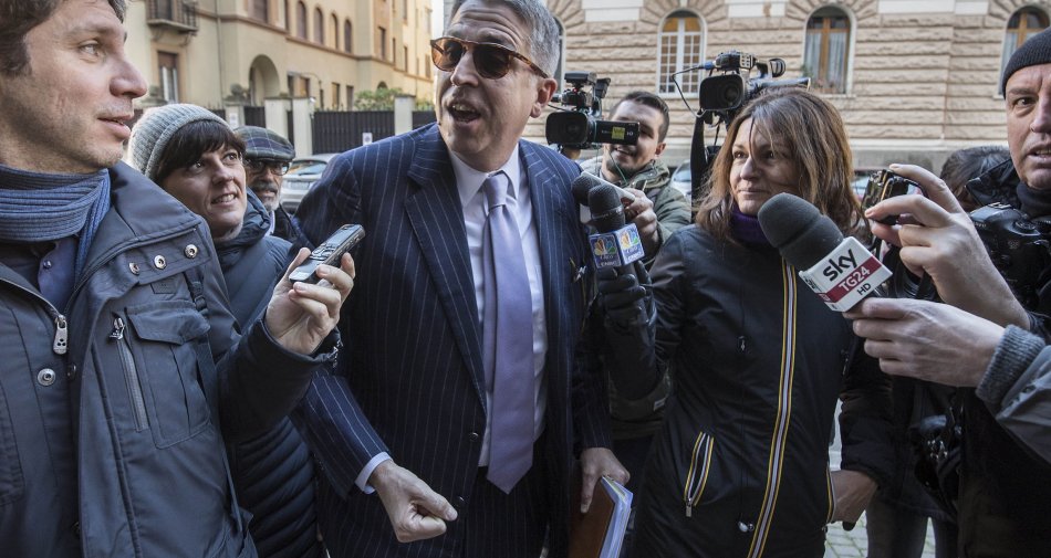 Immagine di Mediaset nel mirino dei fondi. Sul titolo forti scambi, analisti cauti su Opa da parte Vivendi.   - Scopri di più su Economia